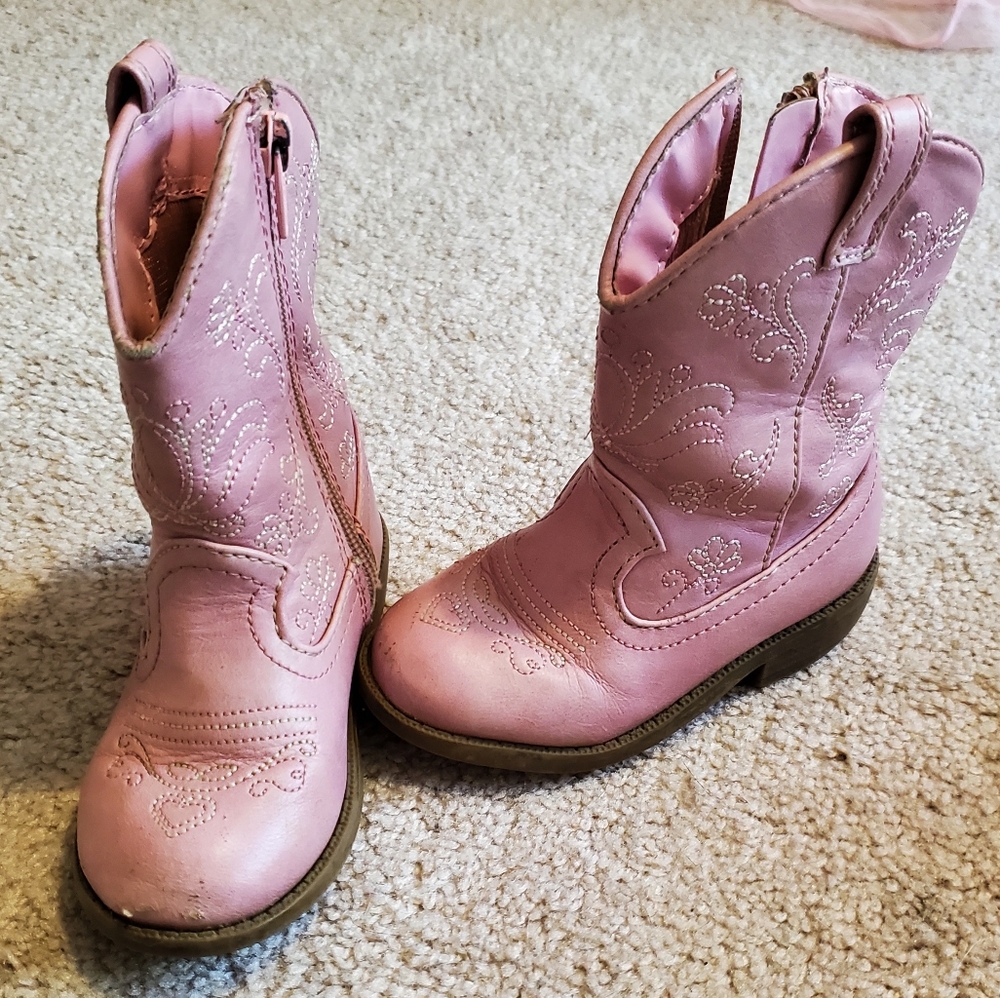 Size 7 pink cowboy boots